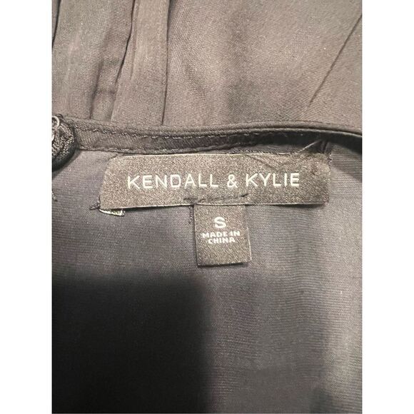 Kendall Kylie black lace romper stomper long flutter sleeve woman’s small - Picture 5 of 6